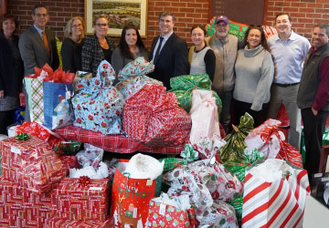 Employees with presents